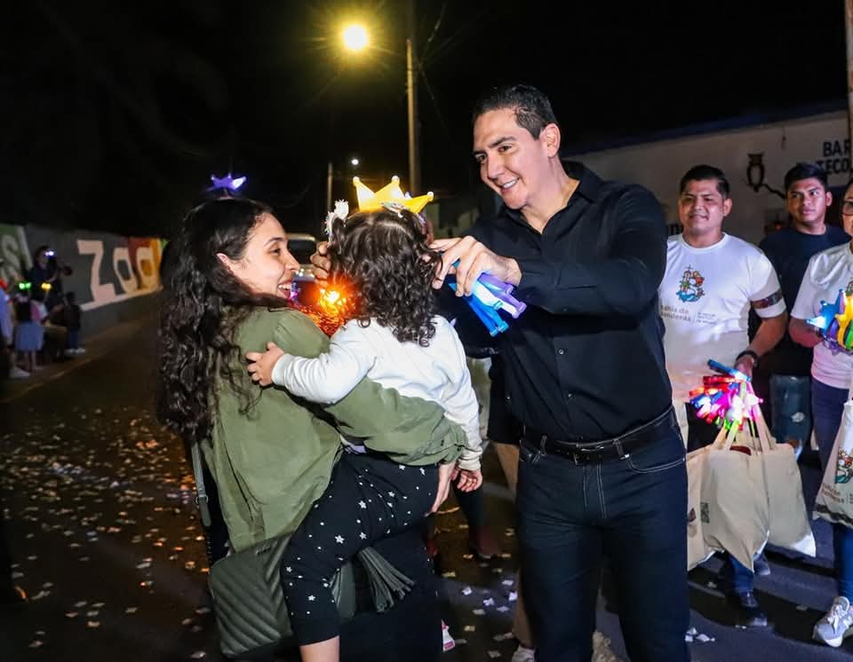 Héctor Santana lleva el alma de Bahía de Banderas al rompimiento de la Feria Regional de Santa María del Oro 2025