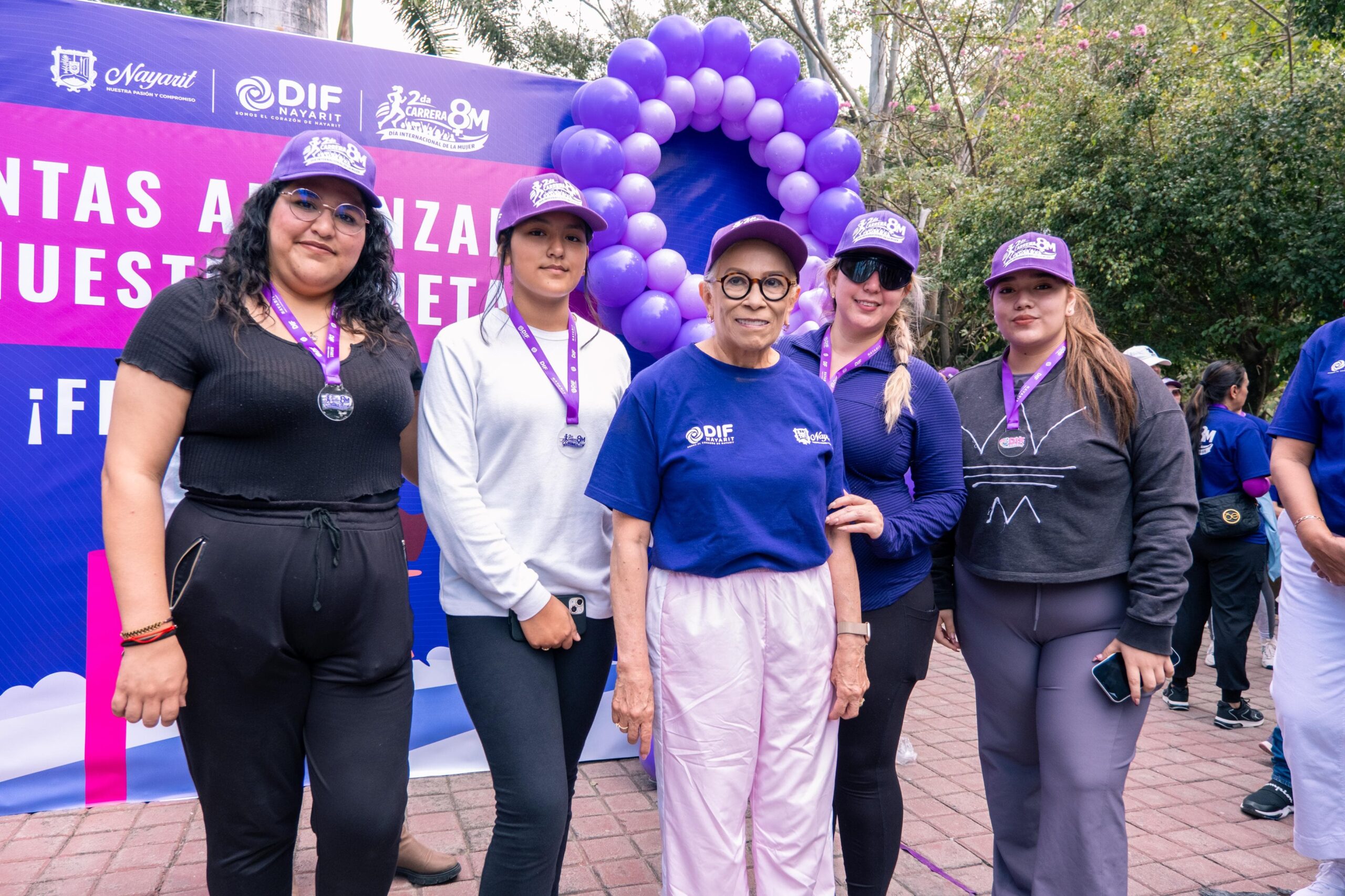 Conmemora Beatriz Estrada la lucha de las mujeres con la Segunda Carrera 8M