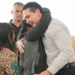 Héctor Santana atiende de frente a vecinos de La Primavera en Audiencia Ciudadana